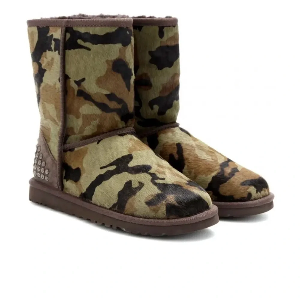 UGG ROWLAND CAMO CALF HAIR LEATHER SHEEPSKIN STUDDED BOOTS WOMEN SIZE 8 RARE HTF